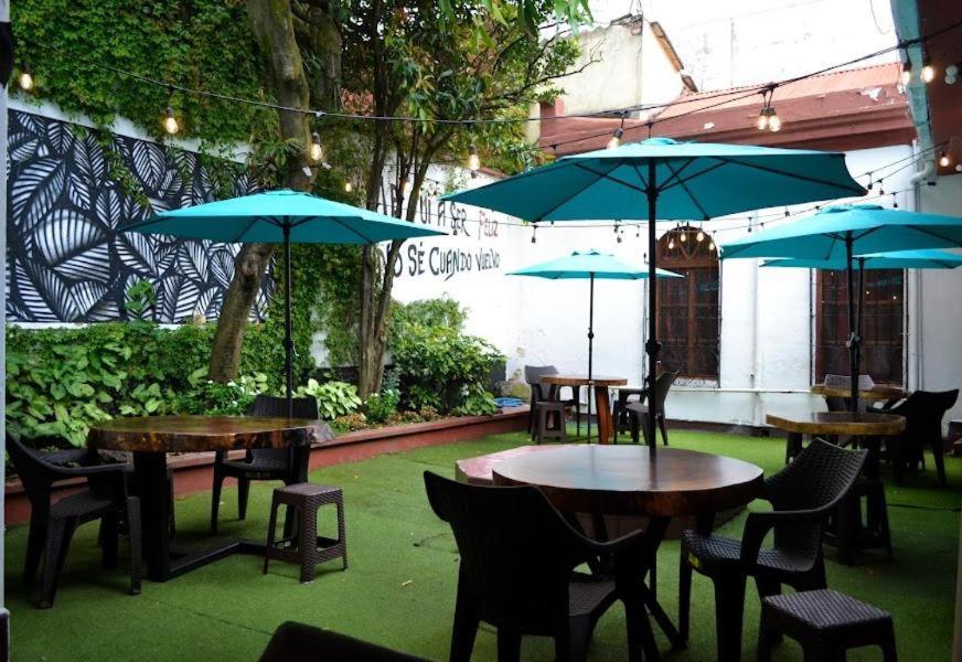 4 Grados Hostal Acomodação com café da manhã Guatemala City Exterior foto